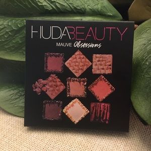 Huda Beauty Mauve Obsessions